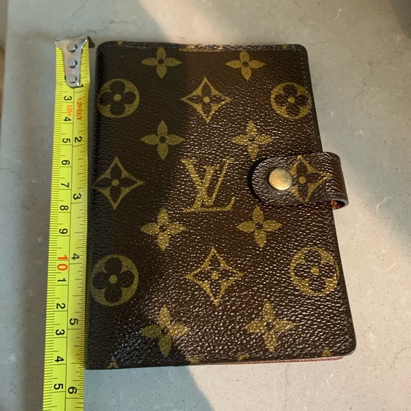 Louis Vuitton Authentic PM Agenda
Excellent used condition - Picture 5 of 14
